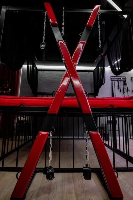 Bdsm Apartman V Bratislave -Adults Only Bratislava Exteriör bild