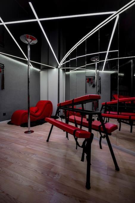Bdsm Apartman V Bratislave -Adults Only Bratislava Exteriör bild